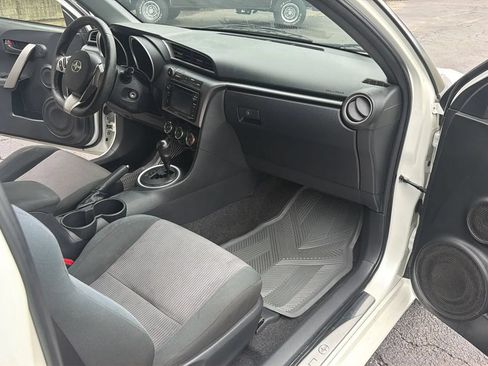 Used 2015 Scion tC FWD image 13