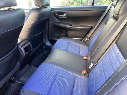 Used 2016 Toyota Camry image 5