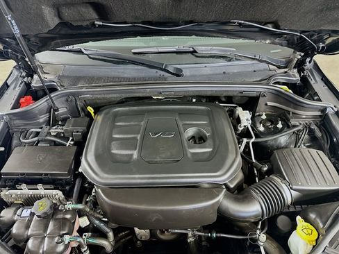 Used 2021 Jeep Grand Cherokee Laredo X image 30