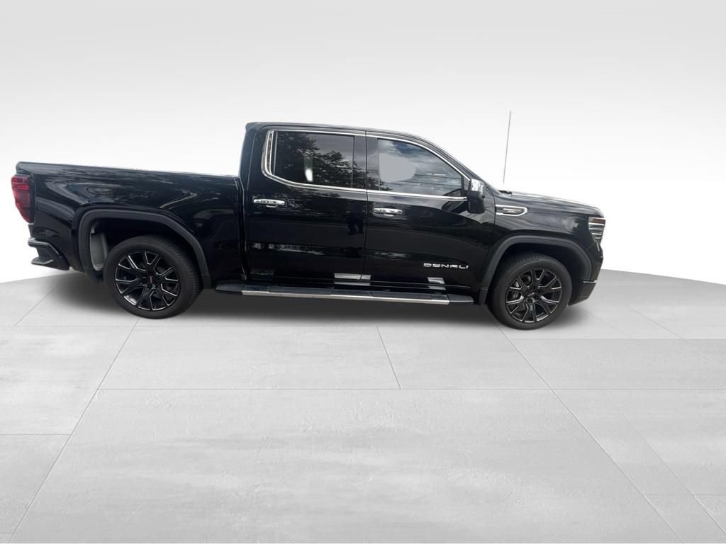 Used 2023 GMC Sierra 1500 Denali w/ Technology Package AWD/4WD image 8