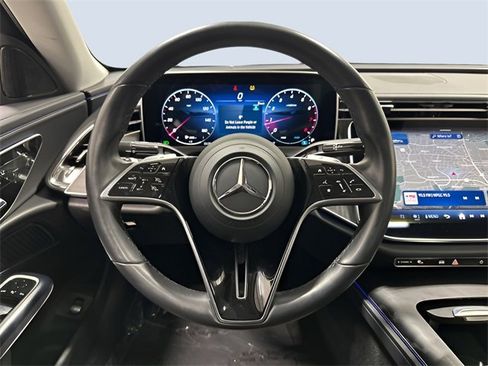 Used 2025 Mercedes-Benz E 350 4MATIC Sedan image 17