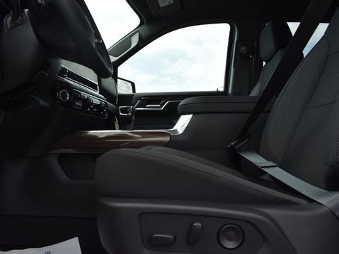 New 2026 Chevrolet Silverado 1500 RST AWD/4WD image 7