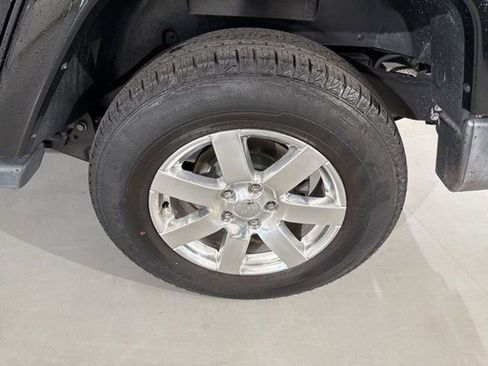 Used 2017 Jeep Wrangler Unlimited Sahara w/ Max Tow Package image 9