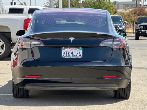 Used 2018 Tesla Model 3 Mid Range RWD image 6