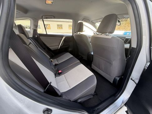 Used 2015 Toyota RAV4 LE image 12