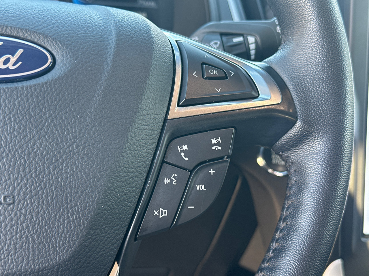 Certified 2024 Ford Edge SEL AWD/4WD image 27