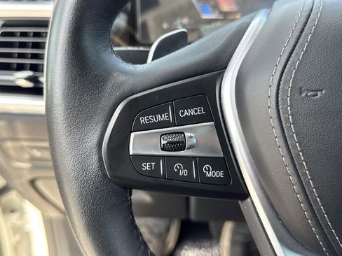 Used 2024 BMW X5 xDrive50e image 11