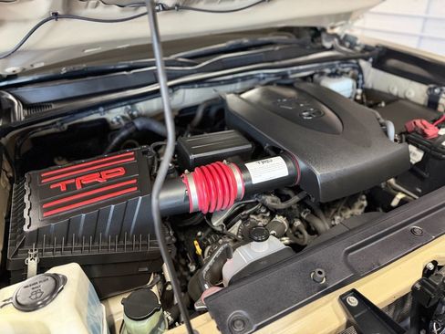 Used 2016 Toyota Tacoma TRD Off-Road image 27