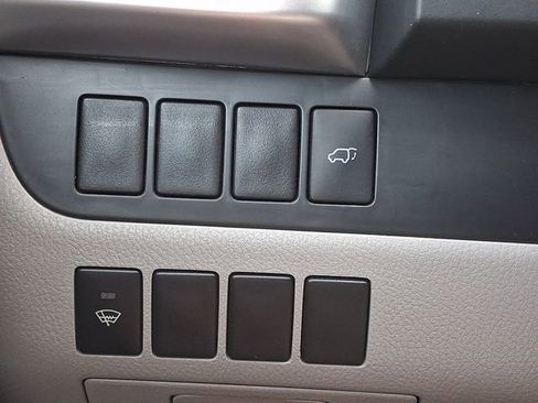 Used 2016 Toyota Highlander XLE image 25