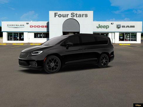 New 2026 Chrysler Pacifica Limited image 2