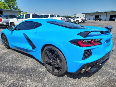 Used 2022 Chevrolet Corvette Stingray Preferred Cpe w/ Z51 Performance Package RWD image 6
