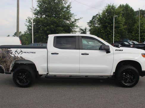 Used 2024 Chevrolet Silverado 1500 Custom Trail Boss w/ Realtree Special Edition AWD/4WD image 8
