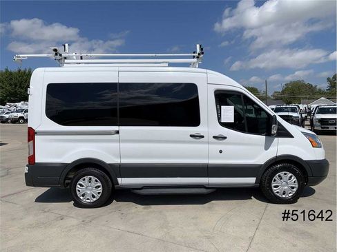 Used 2018 Ford Transit 150 XLT image 5