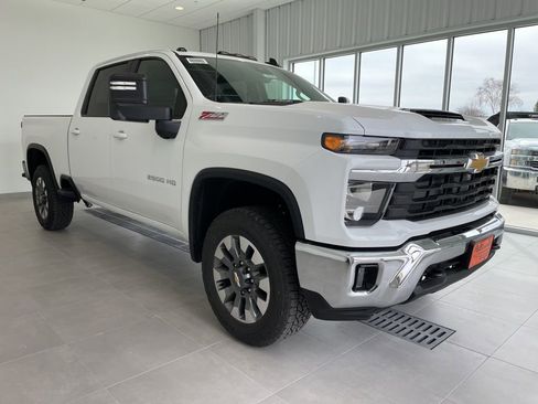 New 2026 Chevrolet Silverado 2500 LT image 6