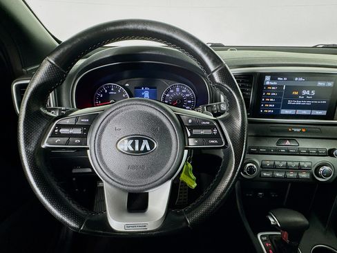 Used 2022 Kia Sportage Nightfall Edition image 11