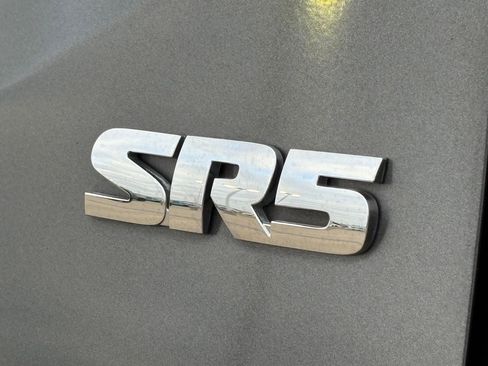 Used 2019 Toyota Tacoma SR5 image 12