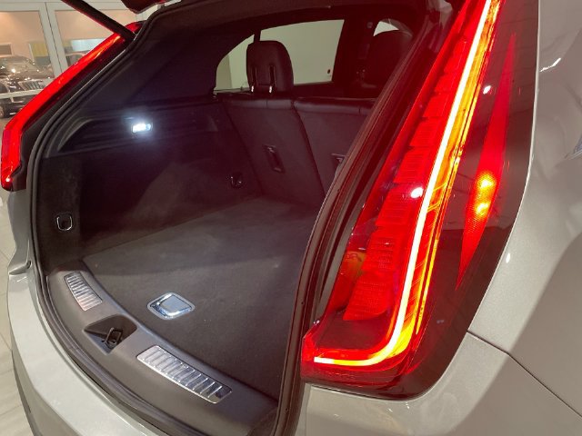 Certified 2025 Cadillac XT4 Premium Luxury w/ Cold Weather Package FWD image 15