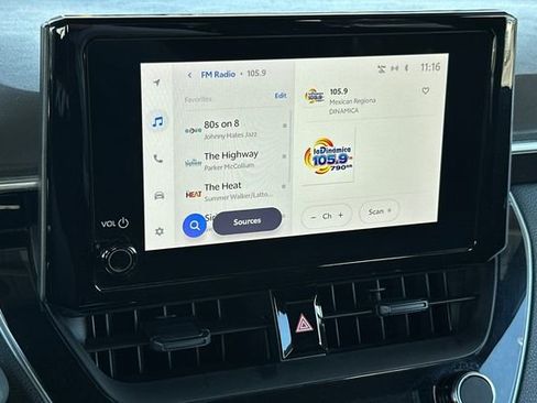 Used 2024 Toyota Corolla SE image 16