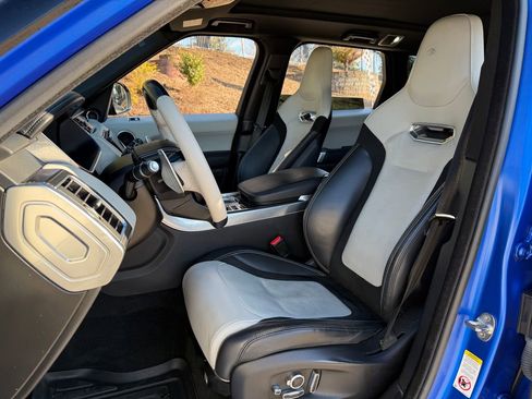 Used 2019 Land Rover Range Rover Sport SVR image 14