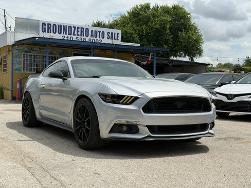 Used 2017 Ford Mustang Coupe RWD image 1