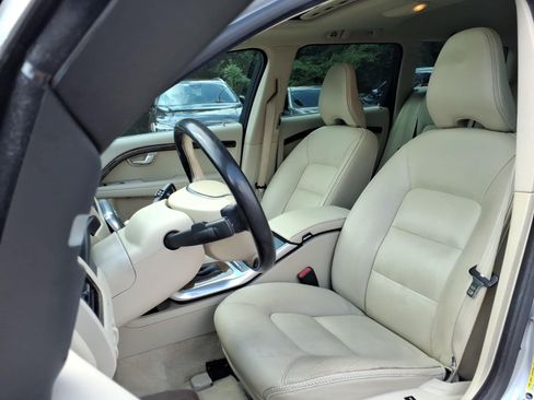 Used 2015 Volvo XC70 T5 Platinum w/ Climate Package FWD image 3