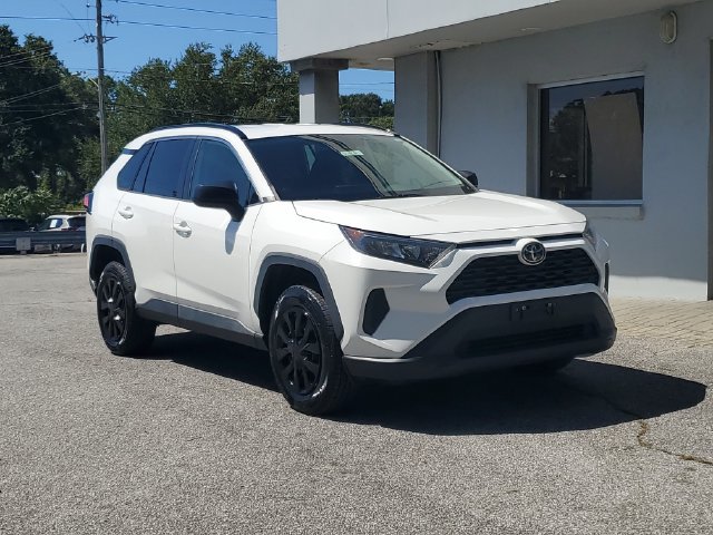 Used 2021 Toyota RAV4 LE FWD image 32