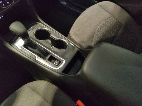 Used 2023 Chevrolet Equinox LT image 26