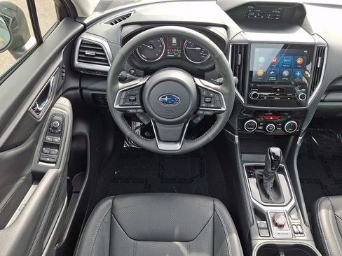 Used 2023 Subaru Forester Touring AWD/4WD image 12