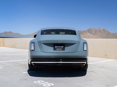 Used 2024 Rolls-Royce Spectre w/ Spectre Launch Package AWD/4WD image 7