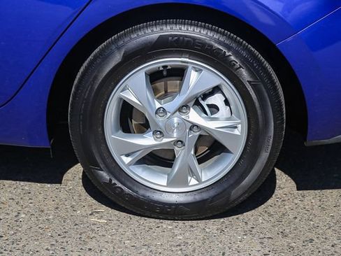 Certified 2023 Hyundai Elantra SE FWD image 12