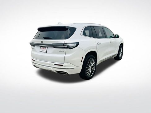 Used 2025 Buick Enclave Avenir w/ Super Cruise Package image 8