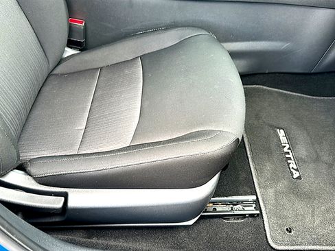 Certified 2025 Nissan Sentra SV image 25