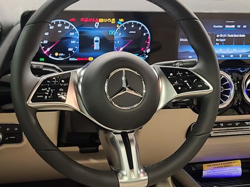 New 2026 Mercedes-Benz GLA 250 4MATIC image 18
