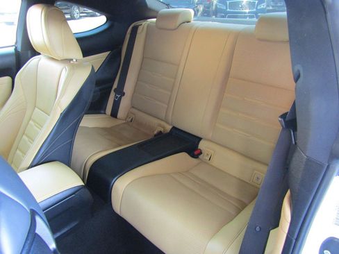 Used 2016 Lexus RC 200t RWD image 10