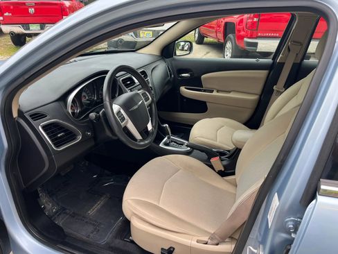 Used 2013 Chrysler 200 Touring FWD image 11