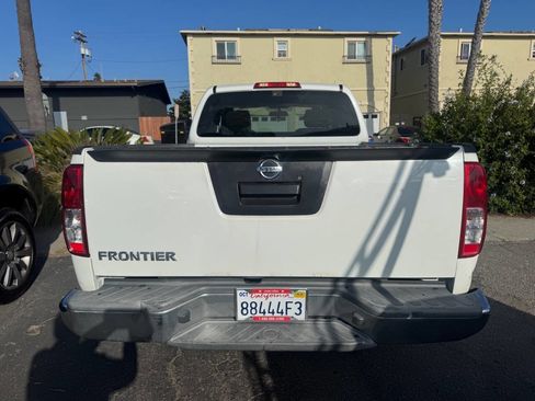Used 2014 Nissan Frontier S image 4