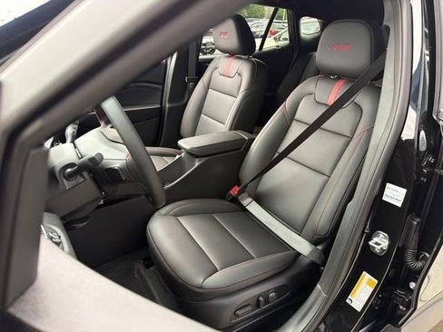 New 2026 Chevrolet Trax RS w/ Sunroof Package FWD image 13