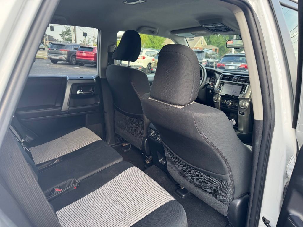 Used 2024 Toyota 4Runner SR5 AWD/4WD image 22
