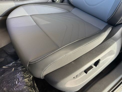 New 2026 Volkswagen Tiguan SE R-Line image 10