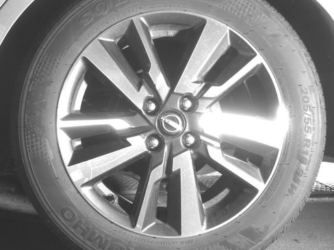 Used 2025 Nissan Versa SV FWD image 14