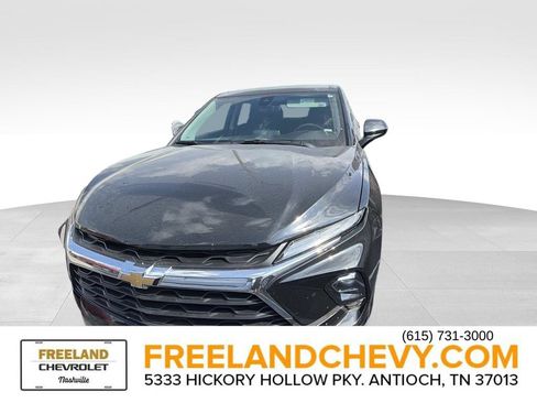 Used 2025 Chevrolet Blazer LT FWD image 5