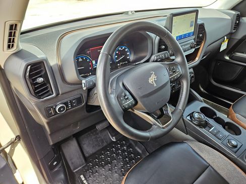 Certified 2024 Ford Bronco Sport Outer Banks w/ Tech Package image 15