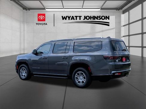 Used 2024 Jeep Wagoneer L 4WD image 6