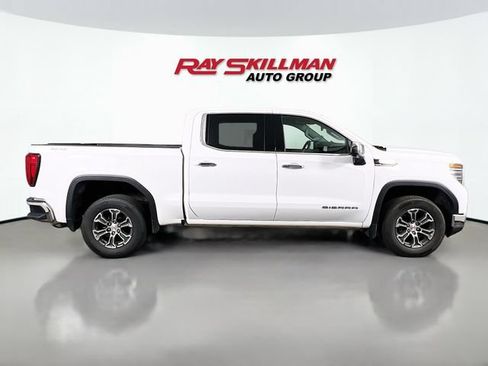 Used 2026 GMC Sierra 1500 SLT AWD/4WD image 8