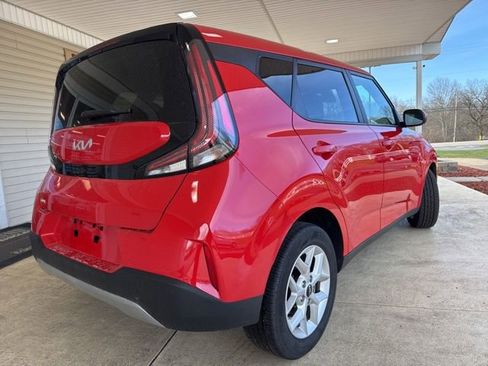 Used 2024 Kia Soul LX w/ Option Group 015 image 3