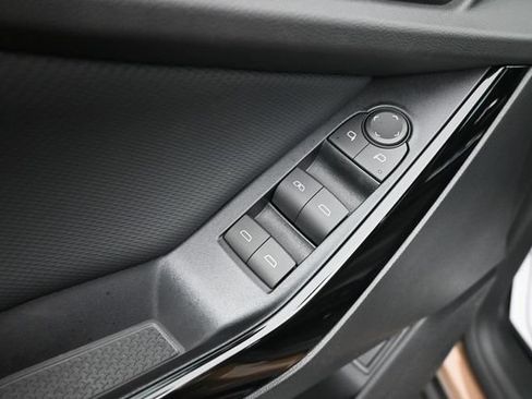 New 2027 Chevrolet Equinox LT w/ Convenience Package II FWD image 12