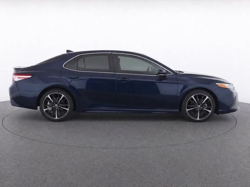 Used 2020 Toyota Camry XSE FWD image 11