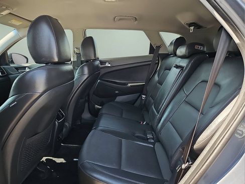Used 2021 Hyundai Tucson Limited w/ Cargo Package FWD image 13