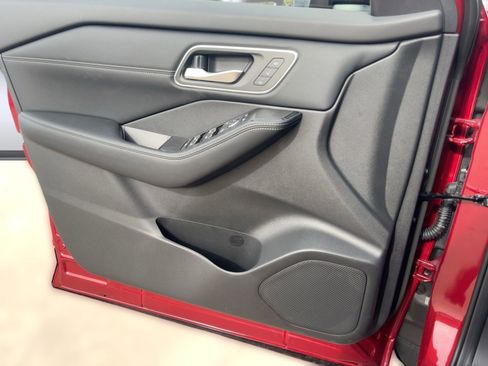 New 2026 Nissan Rogue Platinum w/ Tech Package image 13