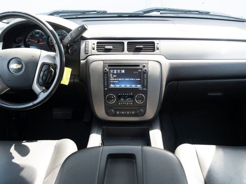Used 2014 Chevrolet Silverado 3500 LTZ AWD/4WD image 16